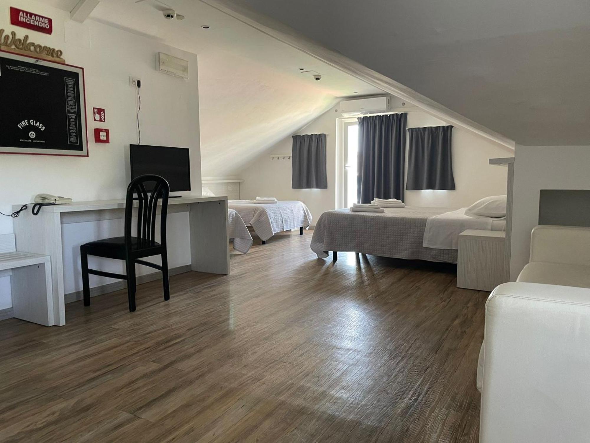 Hotel Hawaii Bed And Coffee Річчоне Екстер'єр фото