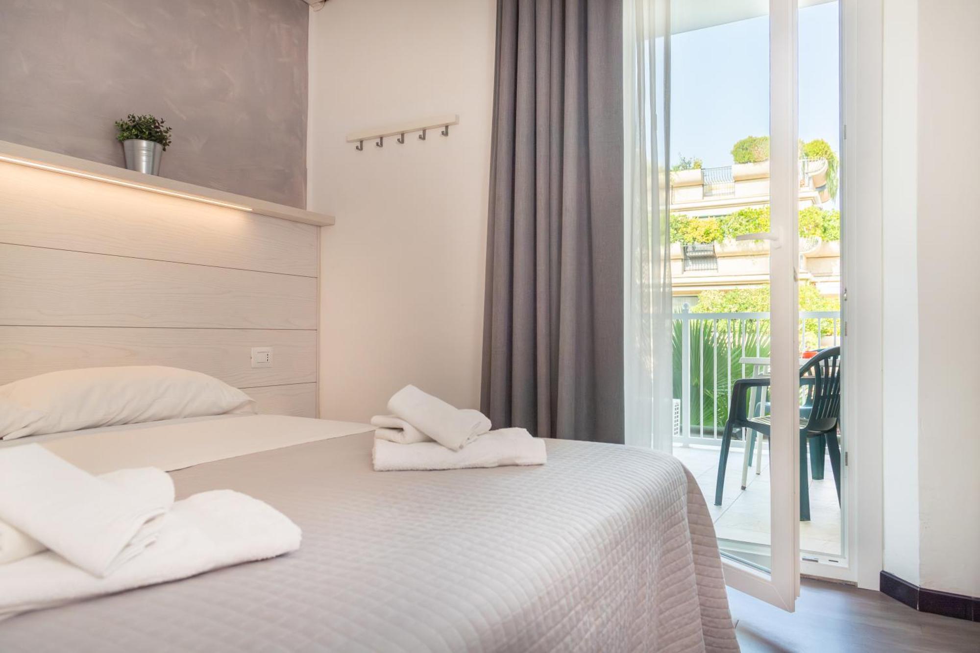Hotel Hawaii Bed And Coffee Річчоне Номер фото