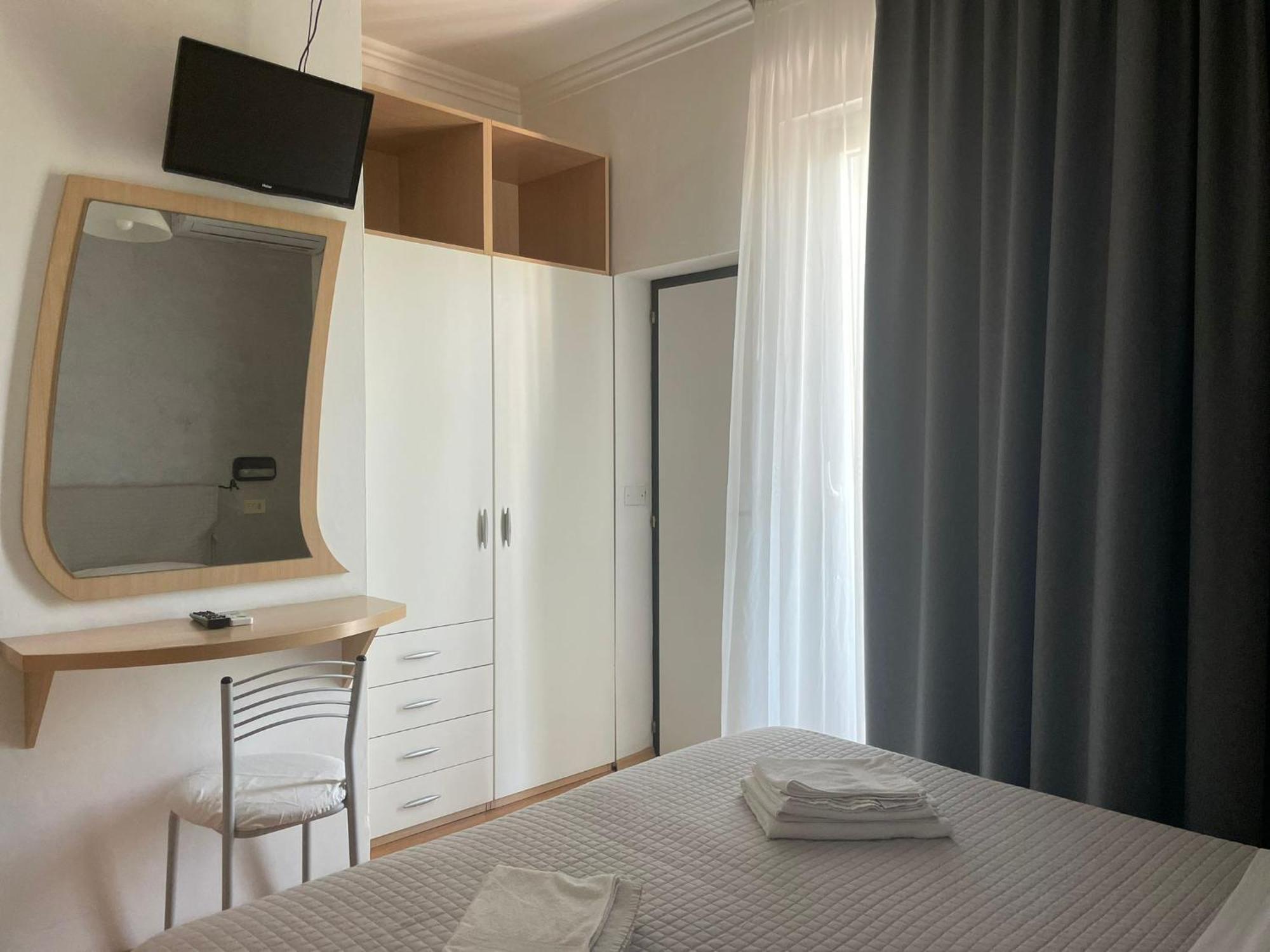 Hotel Hawaii Bed And Coffee Річчоне Екстер'єр фото